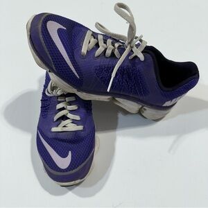 Nike Youth Sneaker Size 6Y Purple